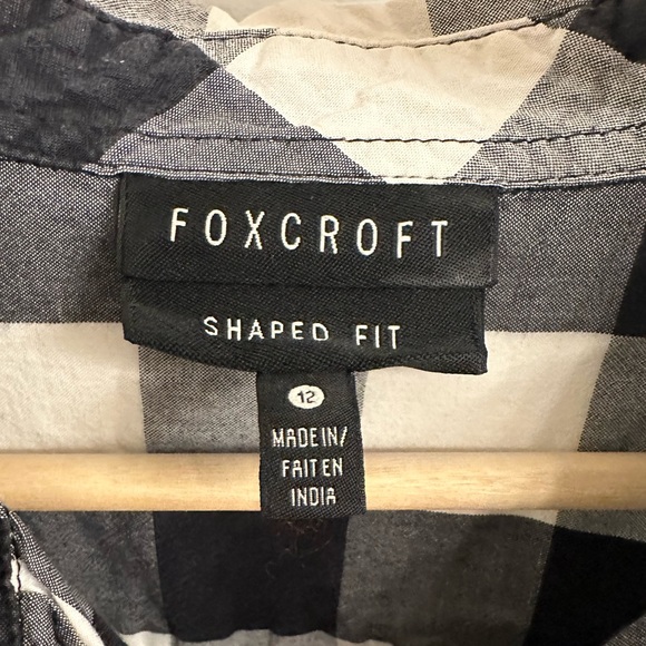 Foxcroft buffalo plaid print long sleeve button up shirt size 12, feminine fit - Picture 2 of 2